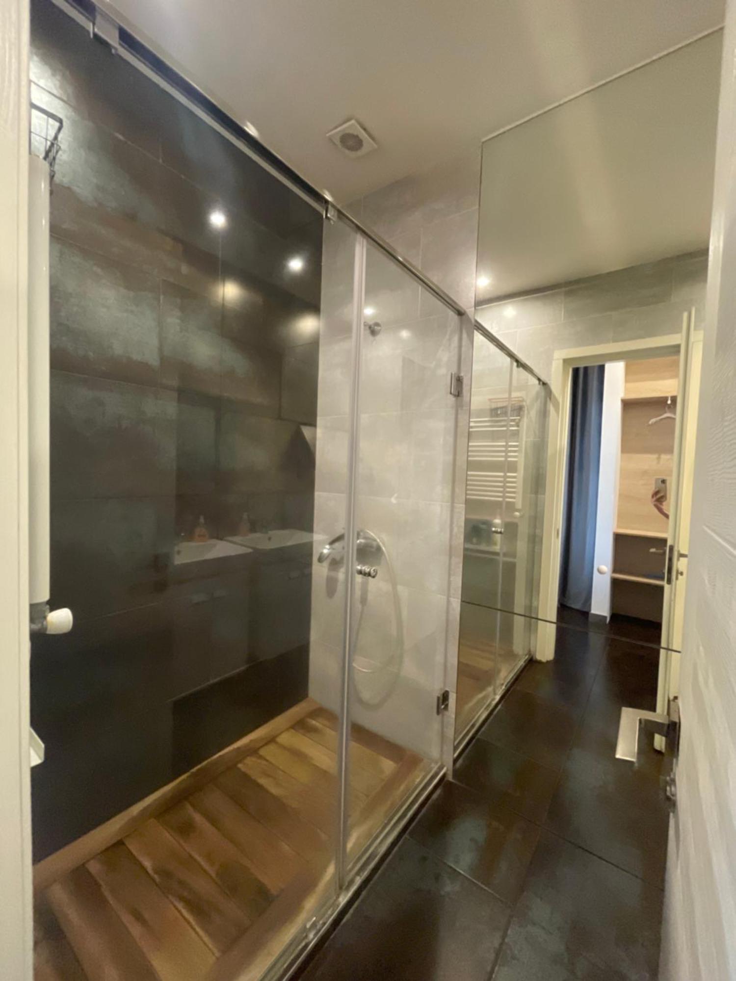 Metro Apartment Yerevan Ngoại thất bức ảnh