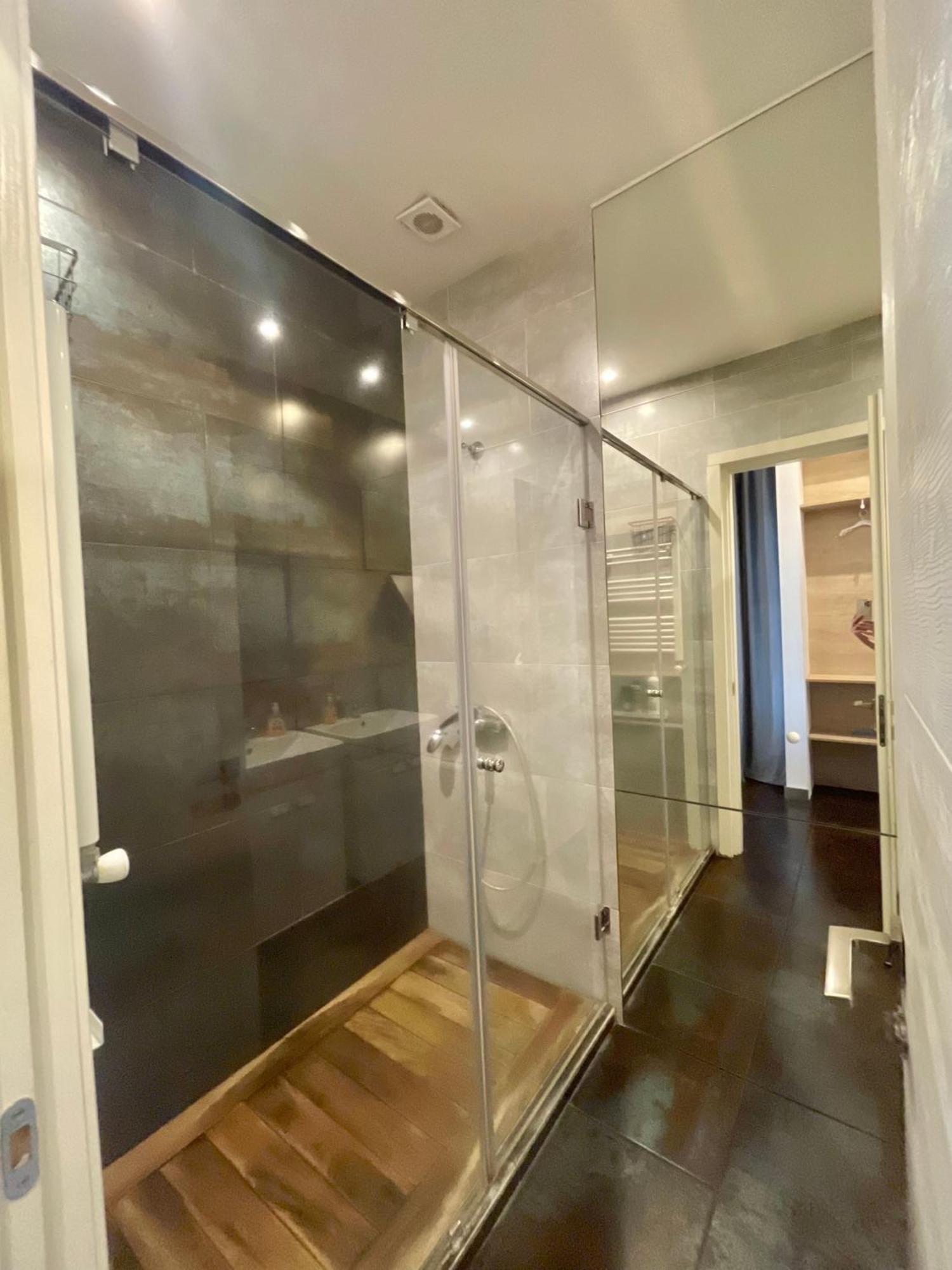 Metro Apartment Yerevan Ngoại thất bức ảnh