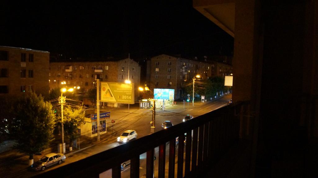 Metro Apartment Yerevan Ngoại thất bức ảnh
