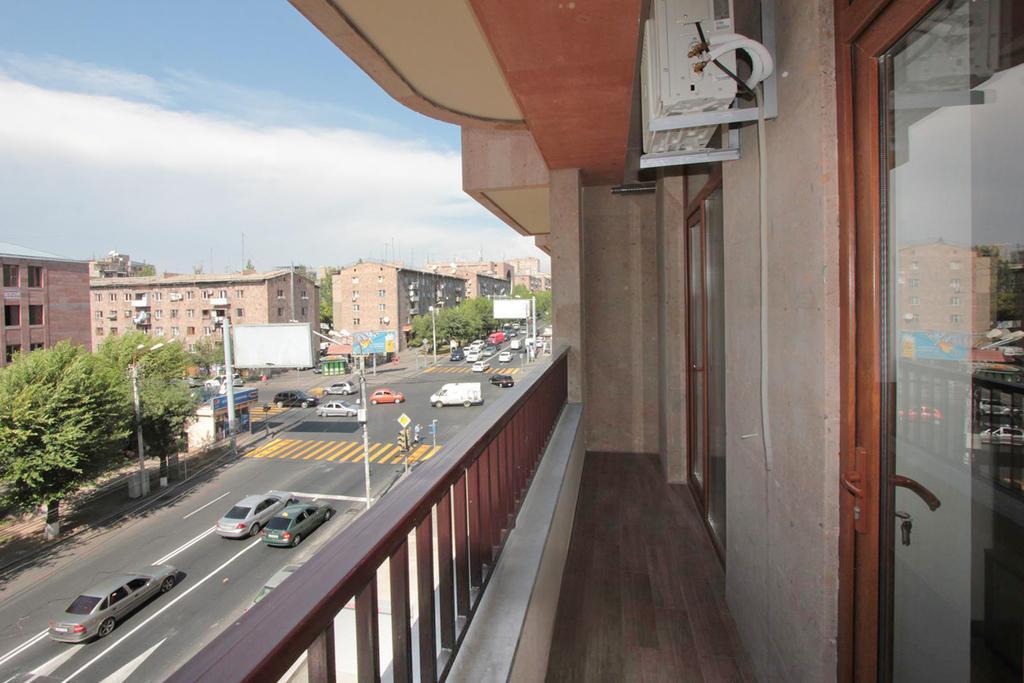 Metro Apartment Yerevan Ngoại thất bức ảnh